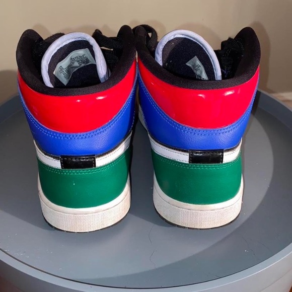 Nike Air Jordan 1 Retro Mid Multicolor Multi Patent SE WMNS size 10 Sneakers - Picture 3 of 4